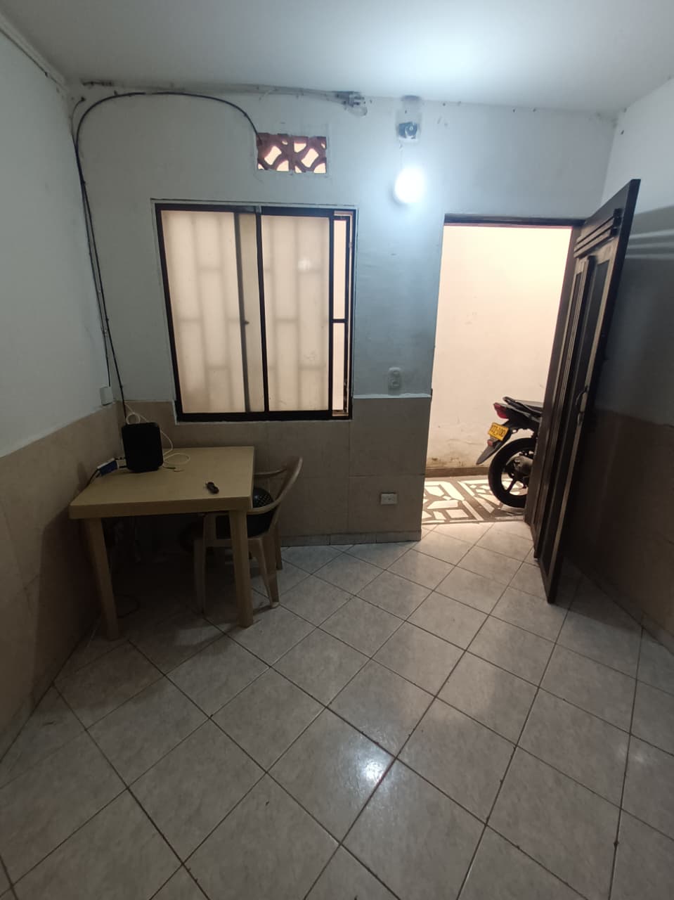 SE VENDE APARTAMENTO INTERNO PRIMER PISO 50 m² EEP-1020 – CAMPO VALDÉS
